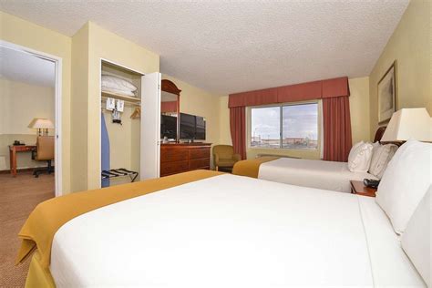 Baymont Inn & Suites by Wyndham Rooms: Pictures & Reviews - Tripadvisor