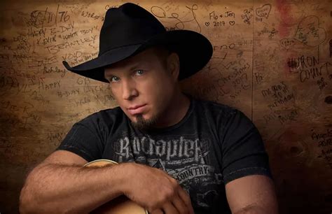 Garth Brooks - Two Piña Coladas - OldiesSong