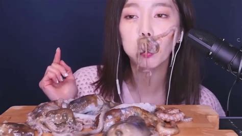 ASMR Mukbang | Eating raw octopus - YouTube