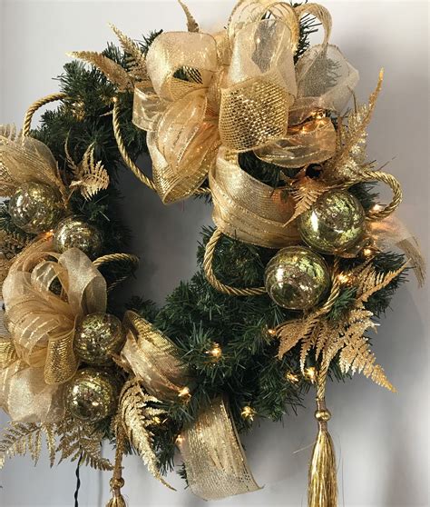 Green and Gold Christmas Wreath | Christmas wreaths, Gold christmas ...