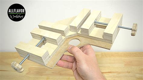 Make a Corner Clamp | DIY Right Angle Clamp - YouTube