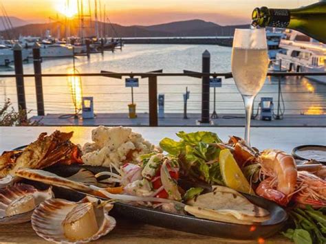 Top 8 Restaurants In Airlie Beach | Where To Eat Guide