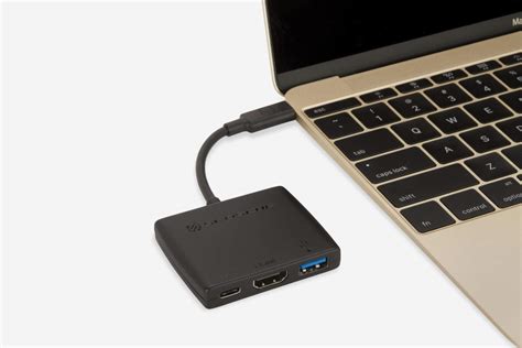 USB-C docks and USB-C dongles for new MacBook Pro