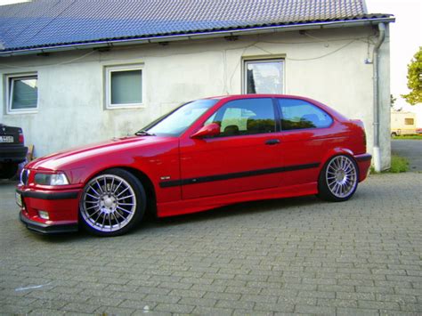 BMW E36 Compact von Compact1,9 - Tuning Community geileKarre.de