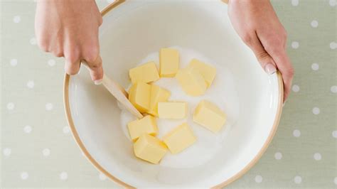 How to cream butter and sugar | GoodtoKnow