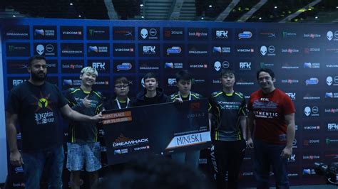 Interview with Team Mineski at DreamHack India 2018