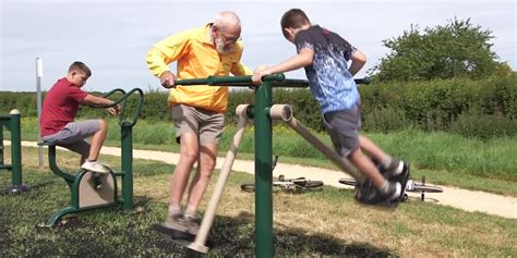 How To Use Outdoor Gym Equipment As Part Of Your Workout