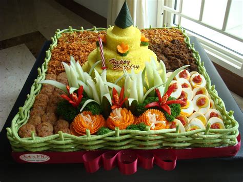 Dewi Kurnia Madya N: Contoh Hias Kreasi Tumpeng Paling Menarik | Ide ...