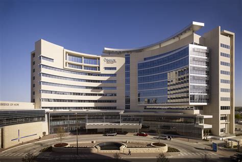 Baylor Medical Center Cancer Center Exterior - L.A. Fuess Partners : L ...