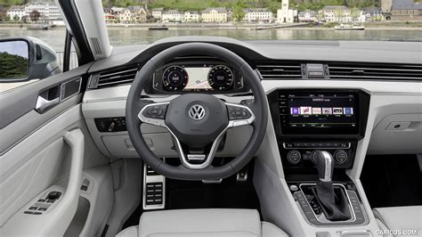 Volkswagen Passat Alltrack (EU-Spec) | 2020MY | Interior, Cockpit