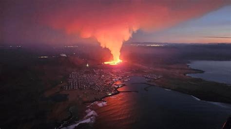 Volcano erupts in Iceland, forcing another evacuation for fishing town ...