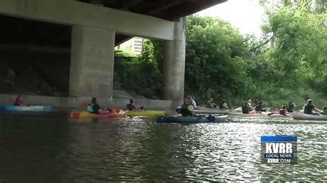 Paddling Through History: People Learn Red River History While Canoeing