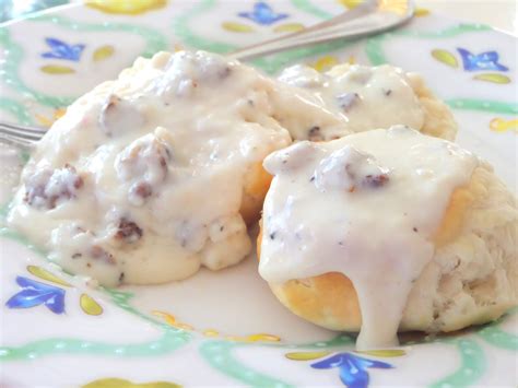 Welcome Home Blog: Sausage Gravy and Buttermilk Biscuits