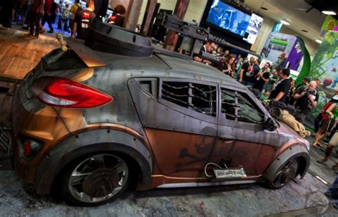 A Must-Have Car in the Zombie Apocalypse (19 pics) - Izismile.com