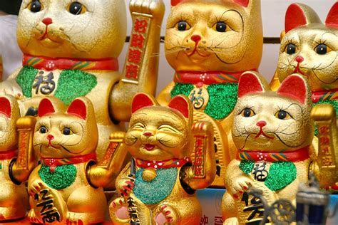 HD wallpaper: pile of maneki-neko, wave, cat, deco, lucky charm ...