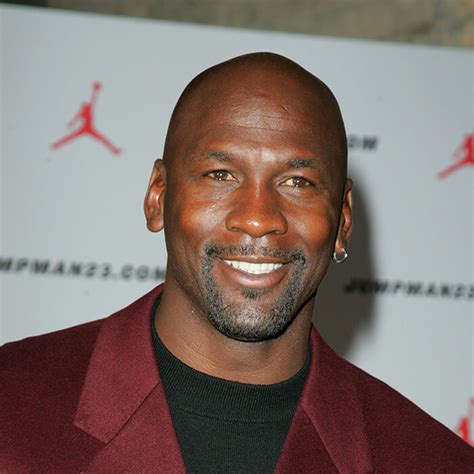 Michael Jordan: Basketball Legend - Bio, Stats & Achievements