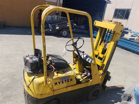 HYSTER FORKLIFT NEEDS REPAIR