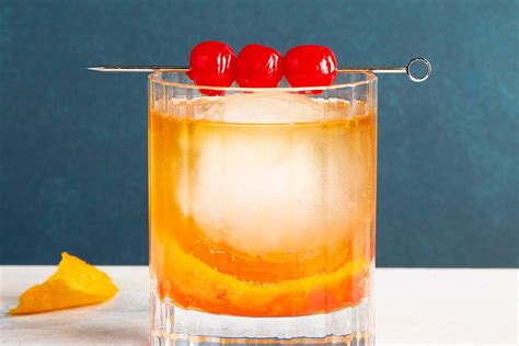 What Are Bitters? Make the Most of This Must-Have Cocktail Ingredient