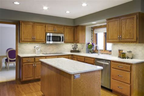 11 Most Fabulous Kitchen Paint Colors with Oak Cabinets Combinations