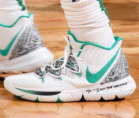 @KyrieIrving brought out a new Nike Kyrie 5 colorway tonight. 🔥🔥🔥