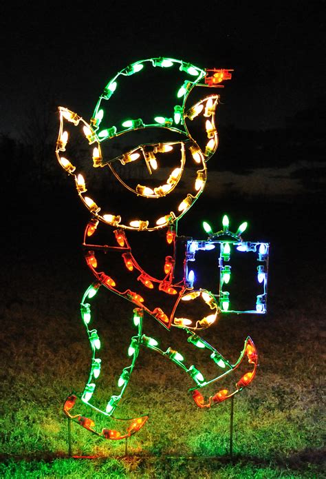 40 Outdoor Christmas Lights Decorating Ideas - All About Christmas