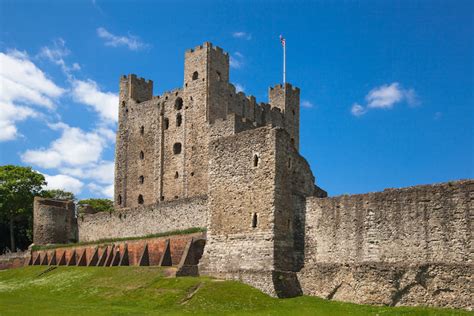 Rochester Castle - History and Facts | History Hit