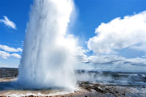 How to see a spouting geyser in Reykjavik