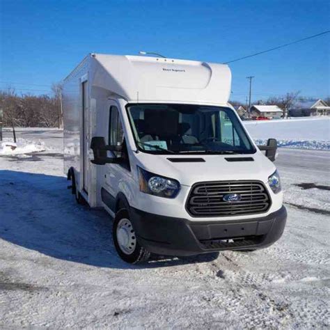 Ford Transit 350 HD Cutaway 350 HD 2dr 156 in. WB DRW Cutaway Chassis w ...