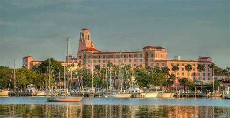 The Vinoy: History tour & high tea experience