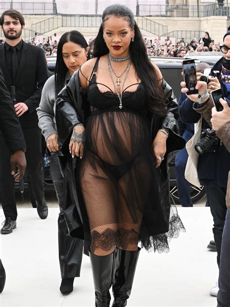 Is Rihanna Changing Pregnancy Style Forever? | Vogue