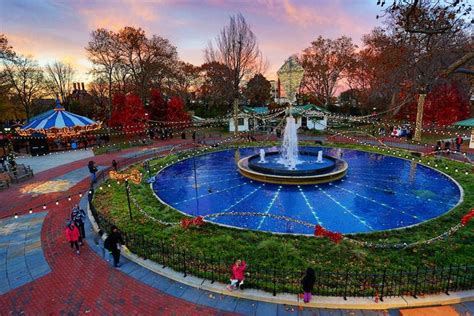 Franklin Square is one of the very best things to do in Philadelphia