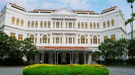 Why Is Raffles Hotel So Famous? | Best of Singapore