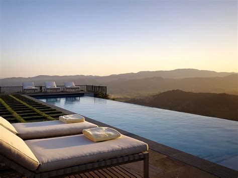 40+ Absolutely spectacular infinity edge pools