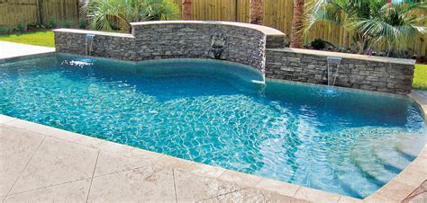 Raised Bond Beam / Pool Wall Pictures │ Blue Haven Pools