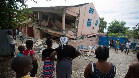 Haiti Disaster / HAITI: Earthquake pictures of 2010 showing death toll ...