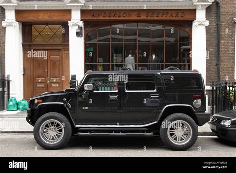 Hummer gas guzzler SUV in London UK Stock Photo - Alamy