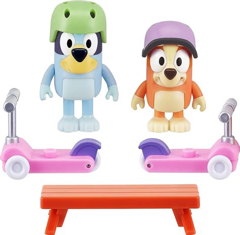 Bluey Scooter Fun Play Set: Bluey and Bingo Articulated 6cm Action ...