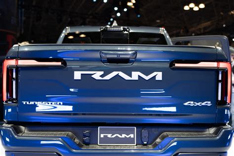 2025 Ram 1500 REV's Big Ol' Battery Powers 500-Mile Range - CNET