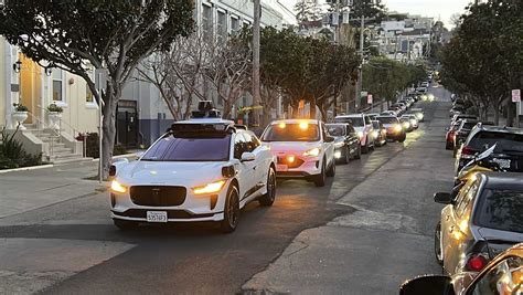 California regulators OK expansion of robotaxi services in San Francisco