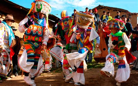 Golpe fuerte Cruel Persona danza de las tijeras peru pañuelo de papel ...