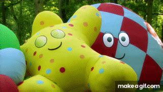 CBeebies UK Meet The Haahoos! on Make a GIF