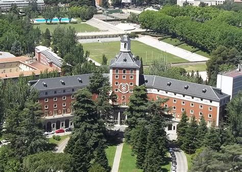 Top 5 Best Universities in Madrid - Discover Walks Blog