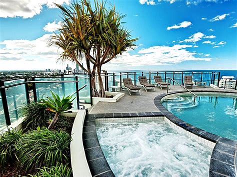 20 Hotels with Rooftop Pool in Gold Coast - Isa's Guide 2024