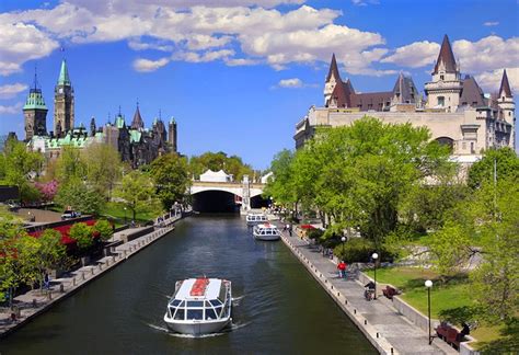 16 Top Tourist Attractions in Ottawa | PlanetWare