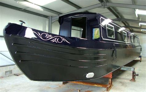 Narrowboat Paint Techniques | A Professional Paint Job Or DIY Narrow ...