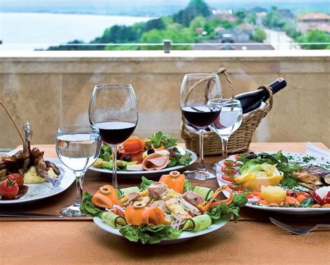 What to eat in Nice, France - 12 French Riviera specialties you MUST ...