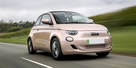 Fiat 500 Electric Convertible Review 2023 | Drive, Specs & Pricing | carwow