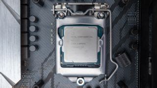 Intel Core i7-9700K spotted overclocking past 5.5GHz across all eight ...