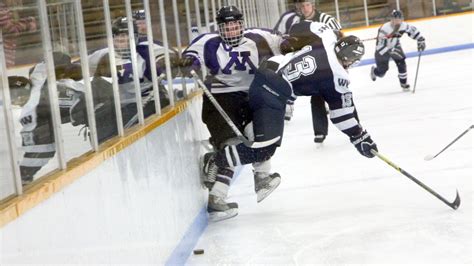 Mosinee battles past Comets in shootout