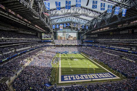 Indianapolis Colts Stadium / Indianapolis Colts Family Benefits Include ...